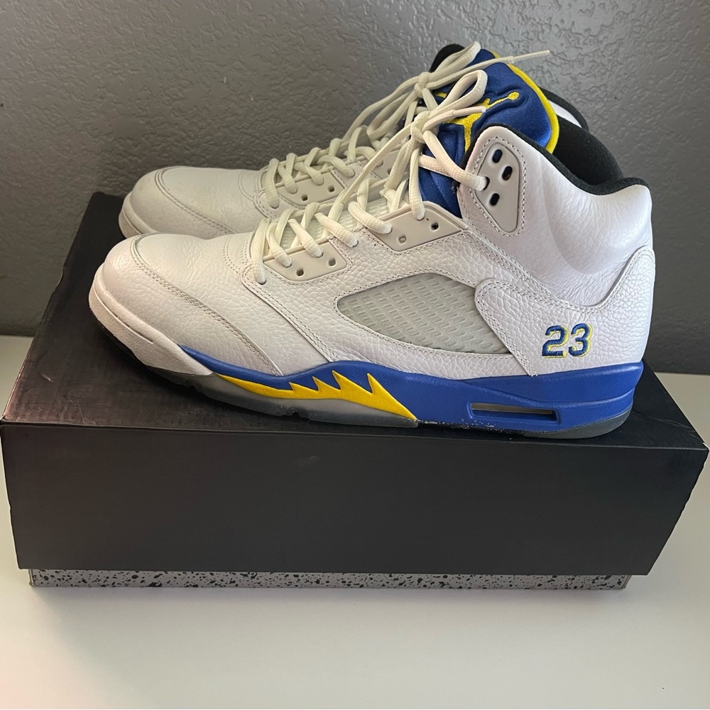 Air Jordan 5 Retro Laney - 136027-189 - Size 11.5